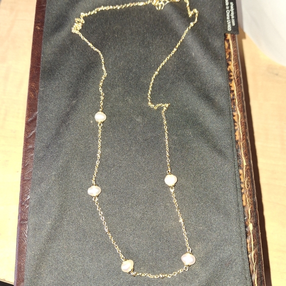 🍃 3 for 36 - Dainty Gold Pearl Necklace - NWT - Picture 2 of 7